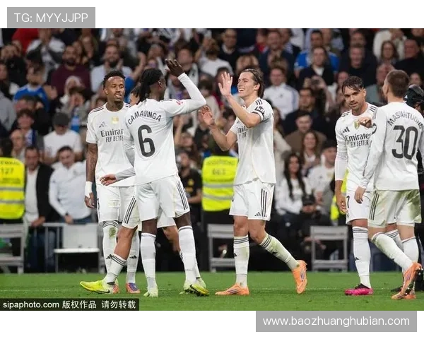 西甲赛场姆巴佩梅开二度贝林厄姆破门皇马大胜巴伦西亚4-0